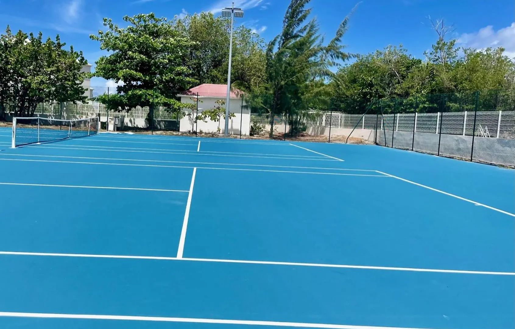 Villa Paradis Bleu Maison Sur La Plage, 2 Chambres, Piscines, Tennis Sandy Ground